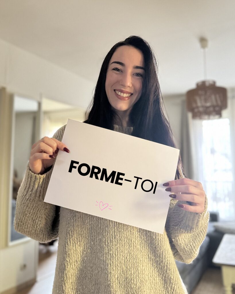 Formation en ligne pour apprendre à gérer ses réseaux sociaux, communication digitale, attirer des clients, gagner en visibilité, institut de beauté, infopreneur, formation, beauté et bien-être